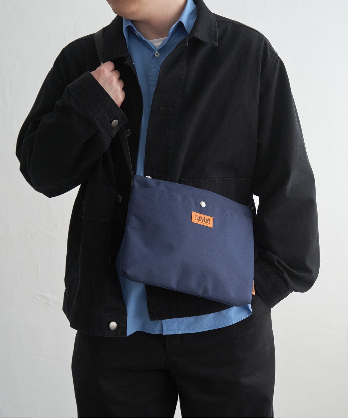 ネイビーブルー