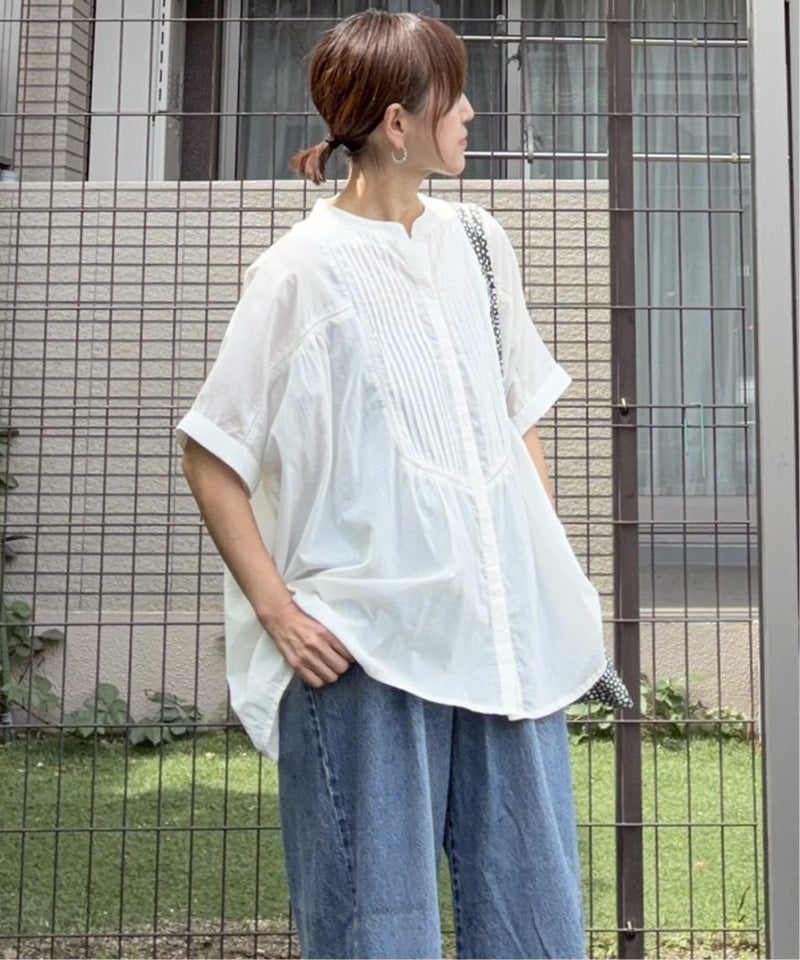 オフホワイト