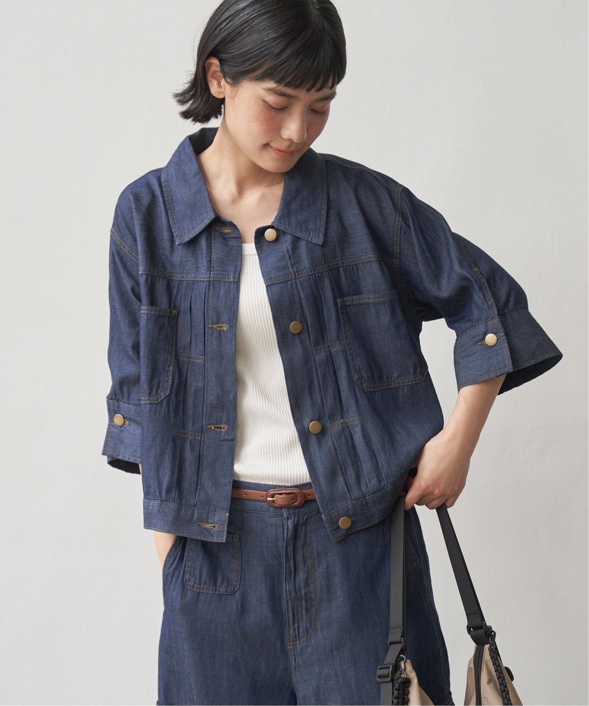 ネイビーブルー