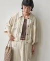 ベージュ