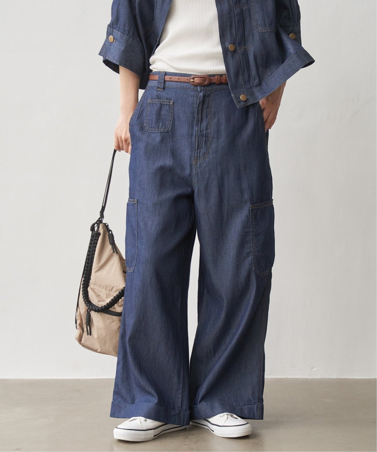 ネイビーブルー