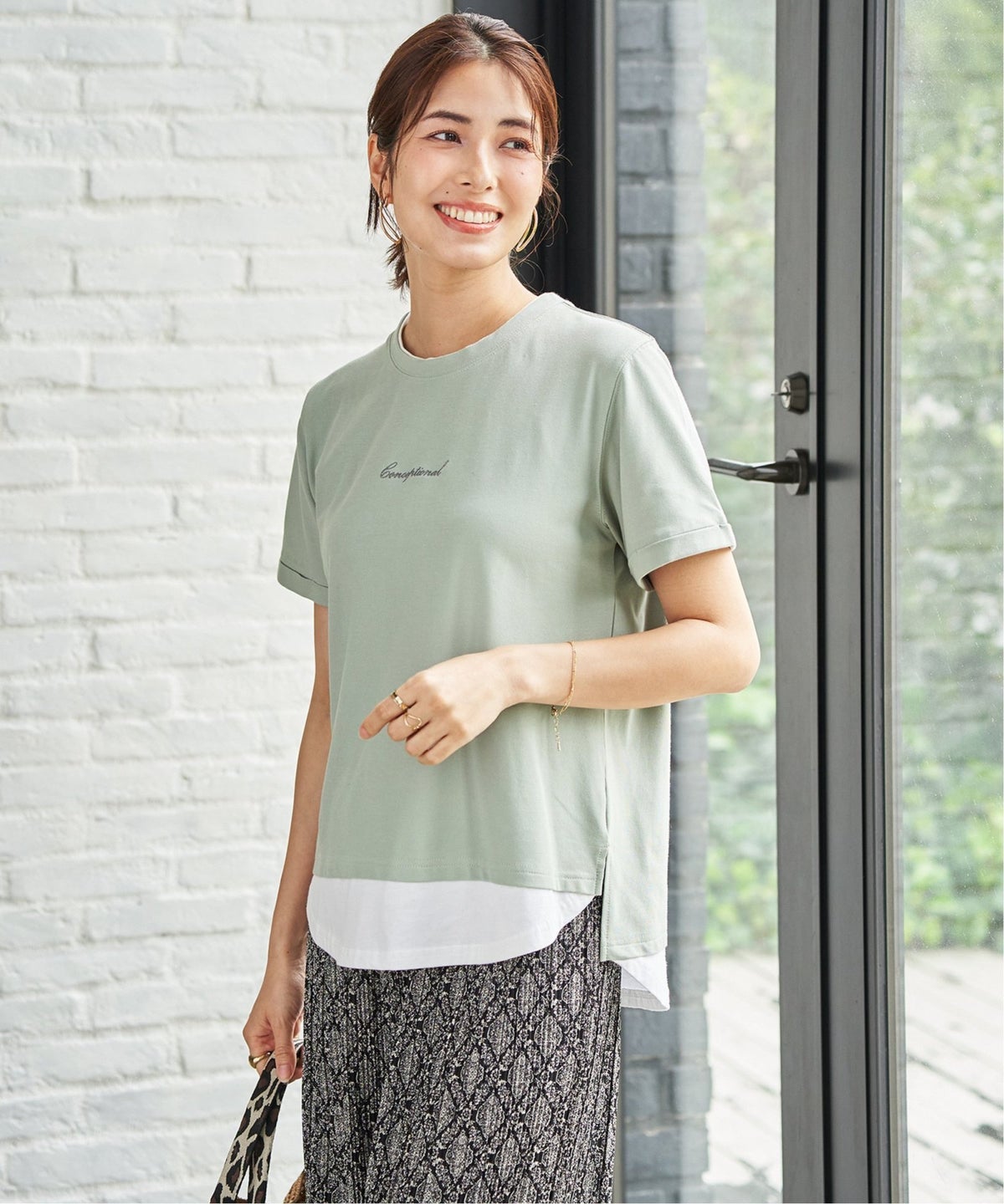 ライトグリーン