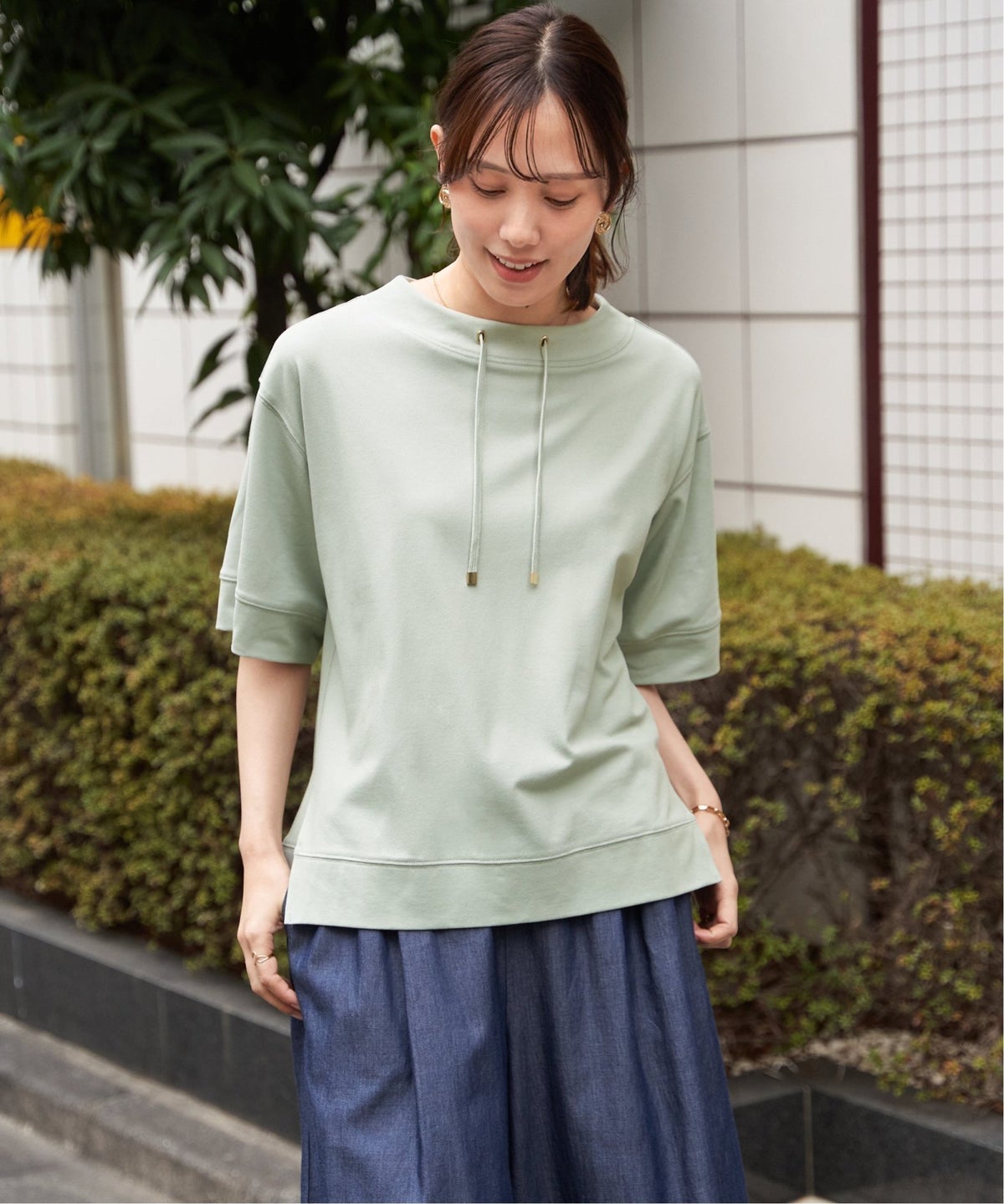ライトグリーン