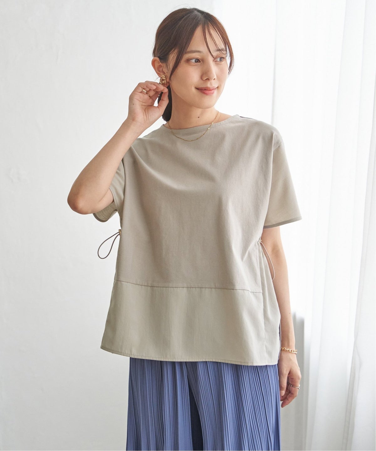 グレージュ