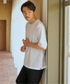 ベージュ