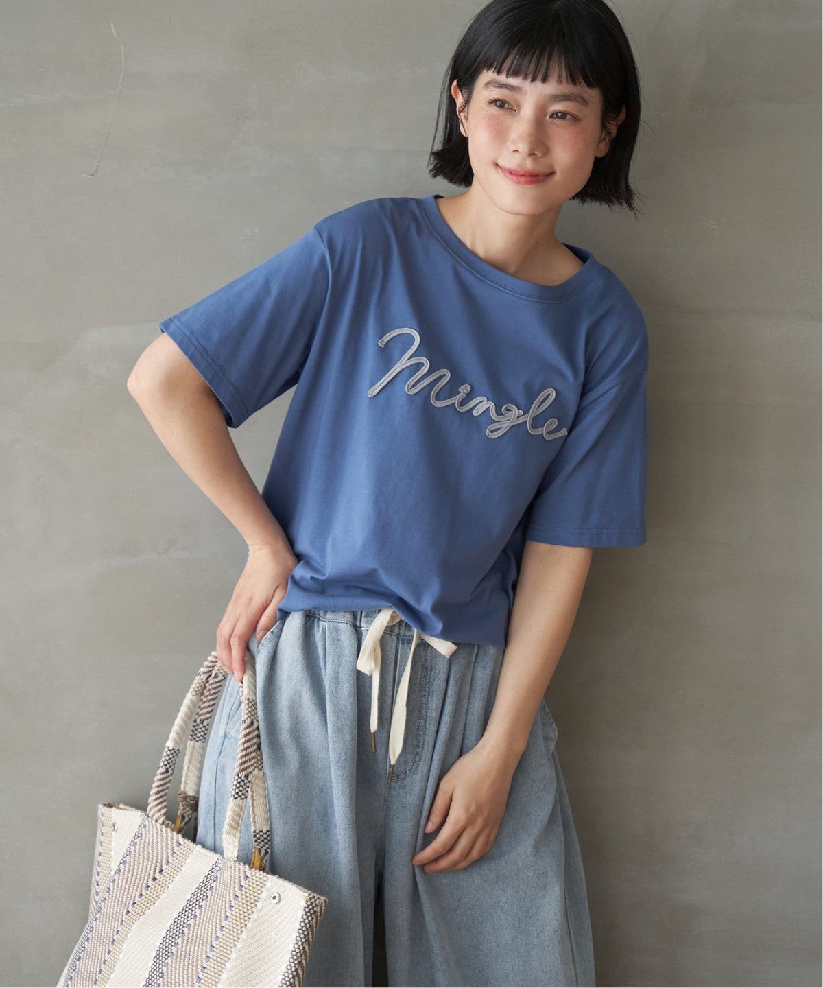 ブルー