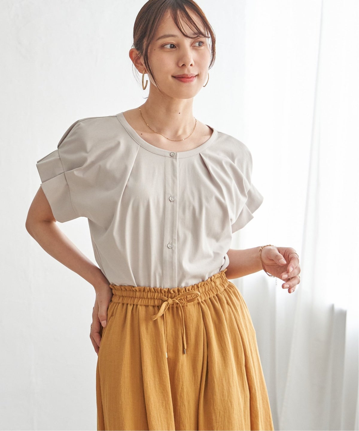 グレージュ