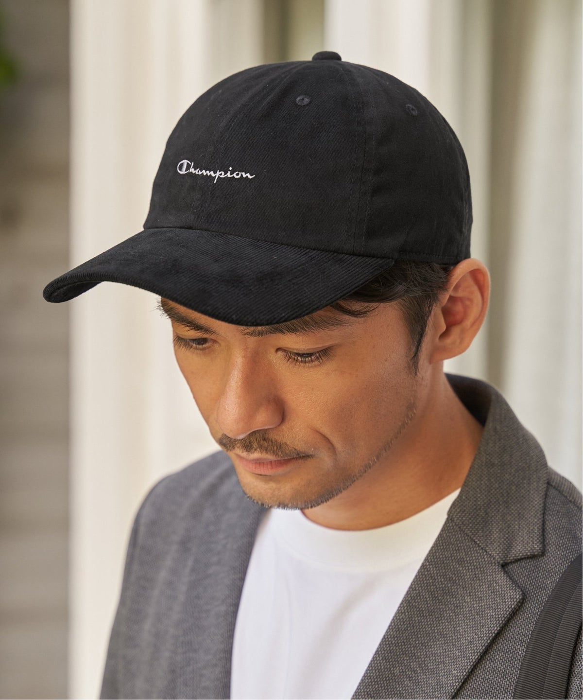 ブラック