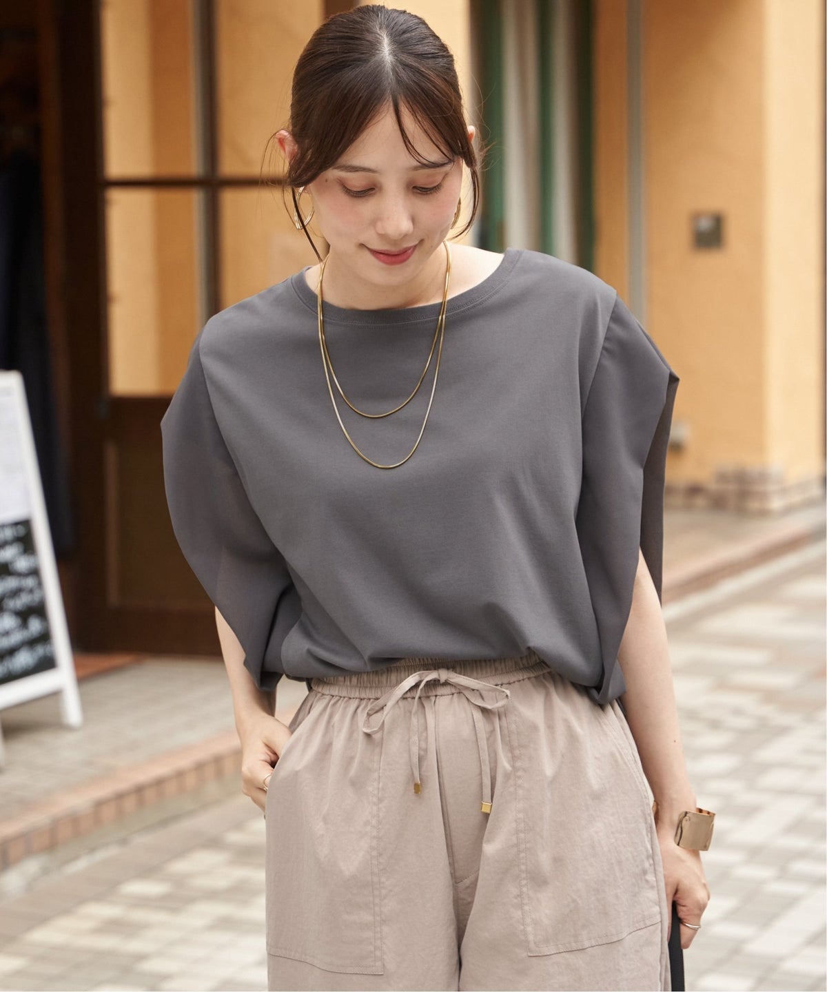チャコール
