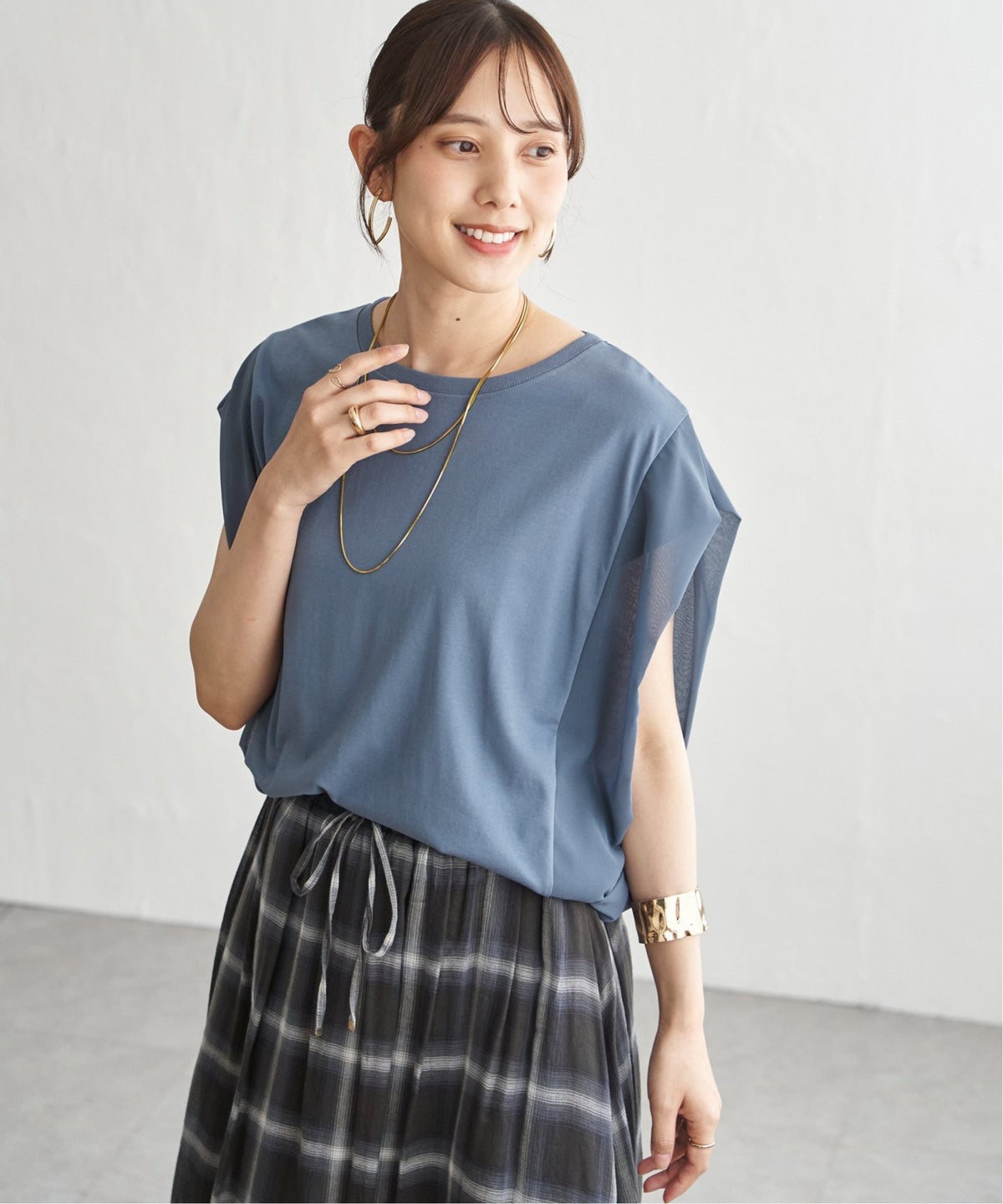 ブルー