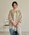 ベージュ