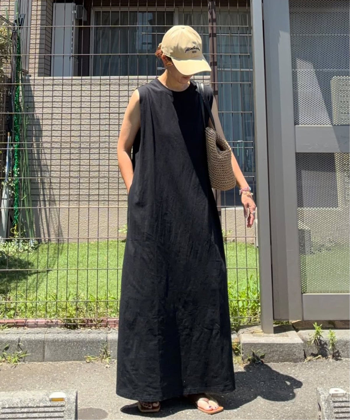 ブラック