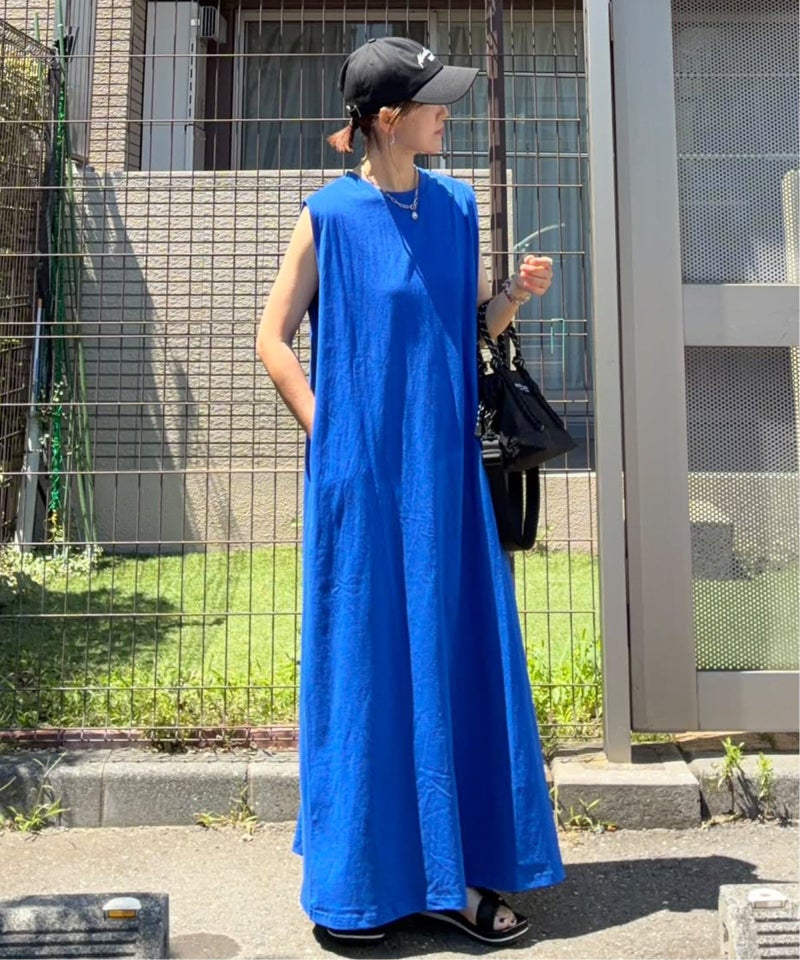ブルー