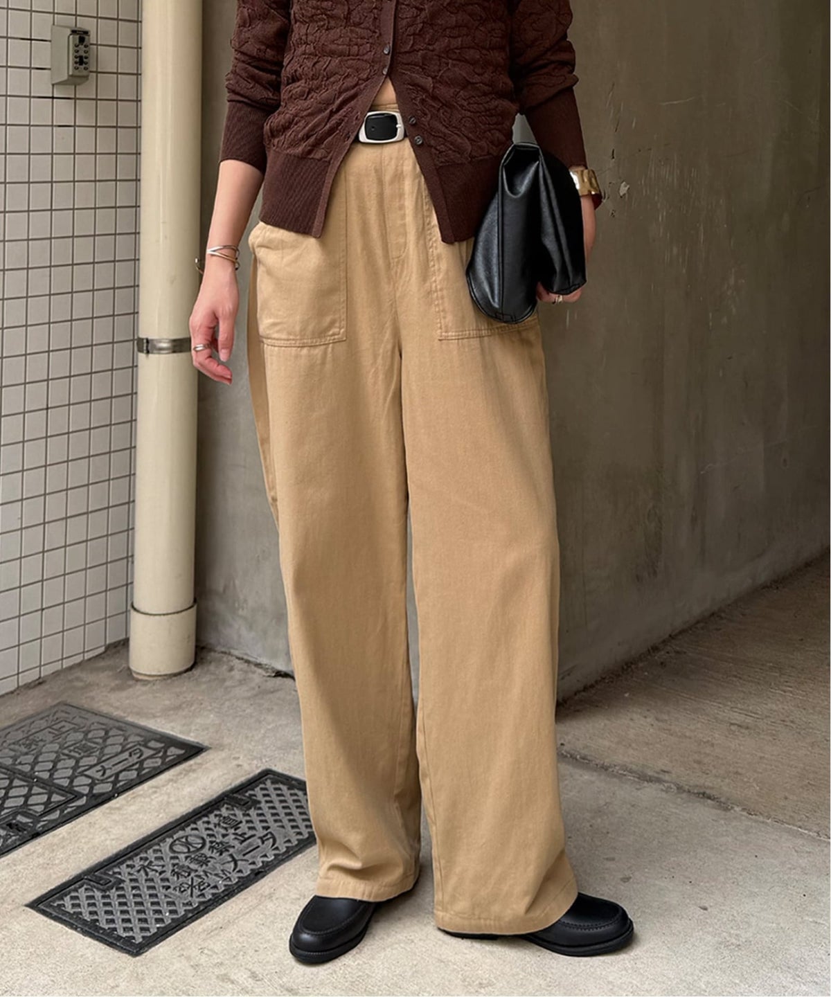 ベージュ