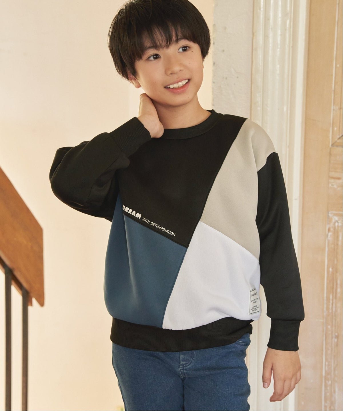 ブラック