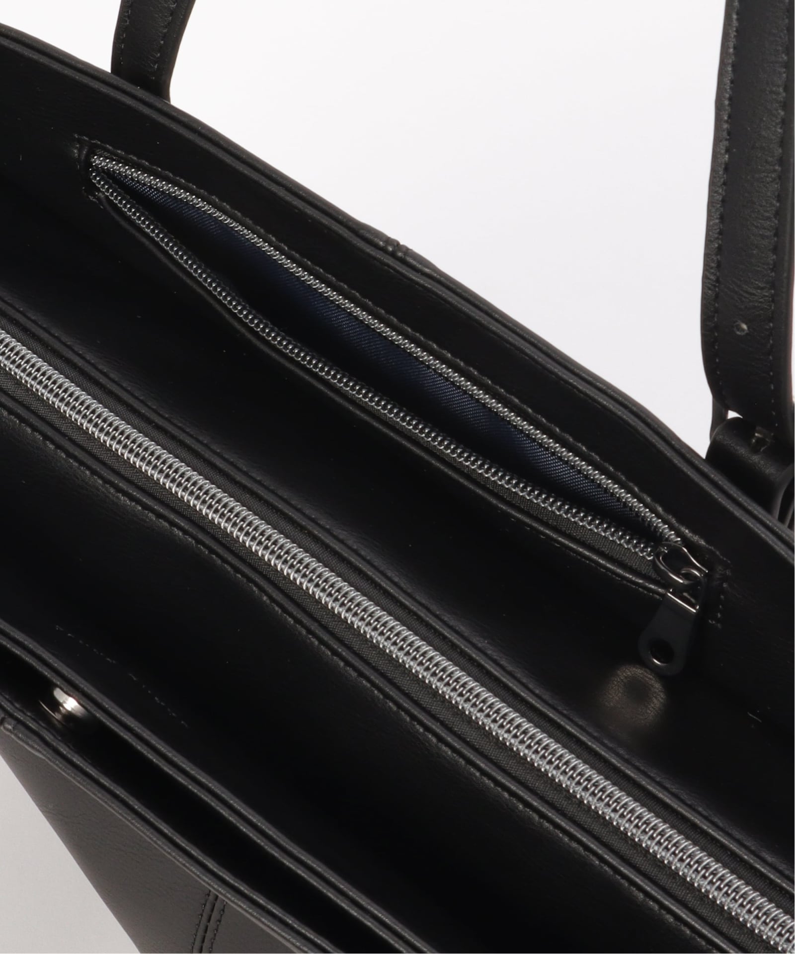 フォクシー冊子掲載 ブラックブラック GRAND PHASE トートバッグ,ikka| TOKYO DESIGN CHANNEL