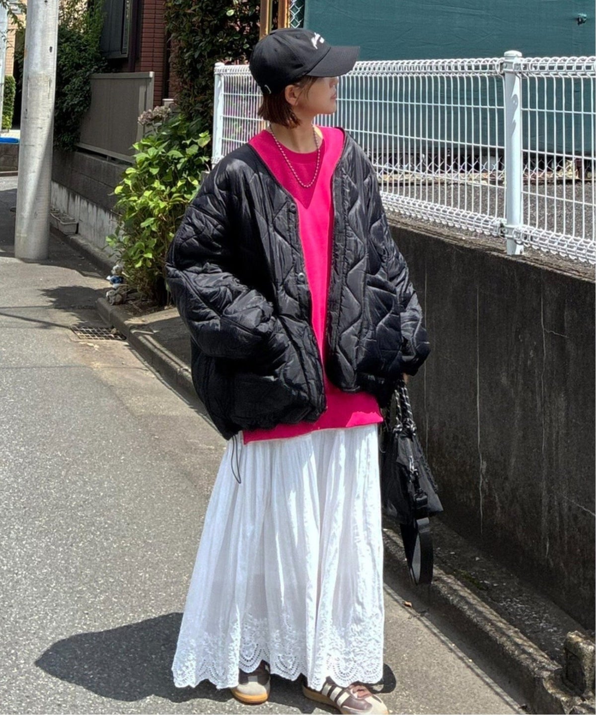 ブラック