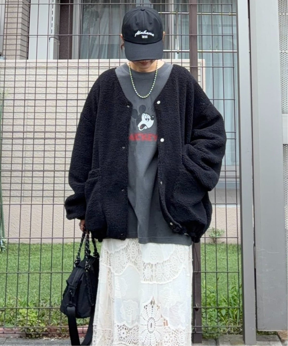 ブラック