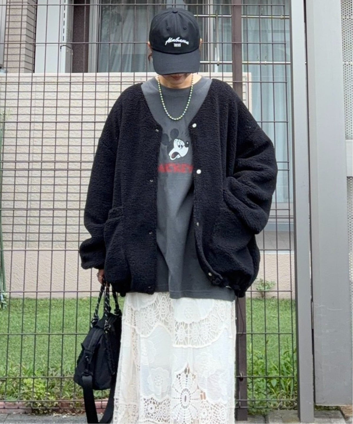 ブラック