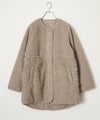 ベージュ