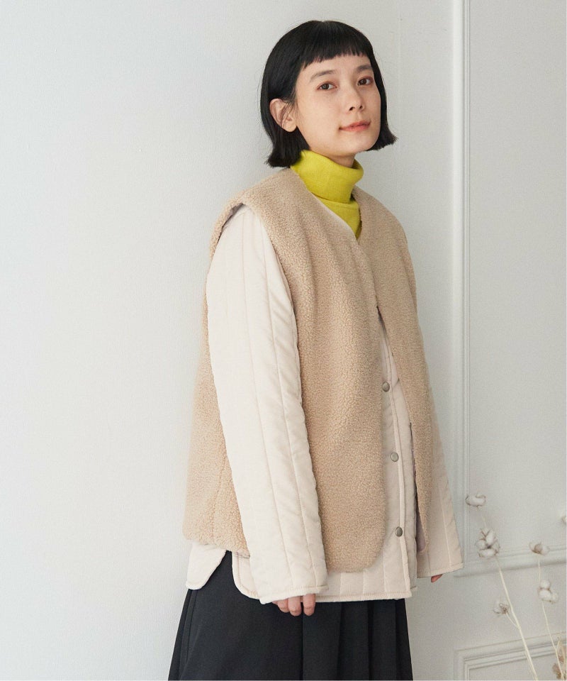 ベージュ