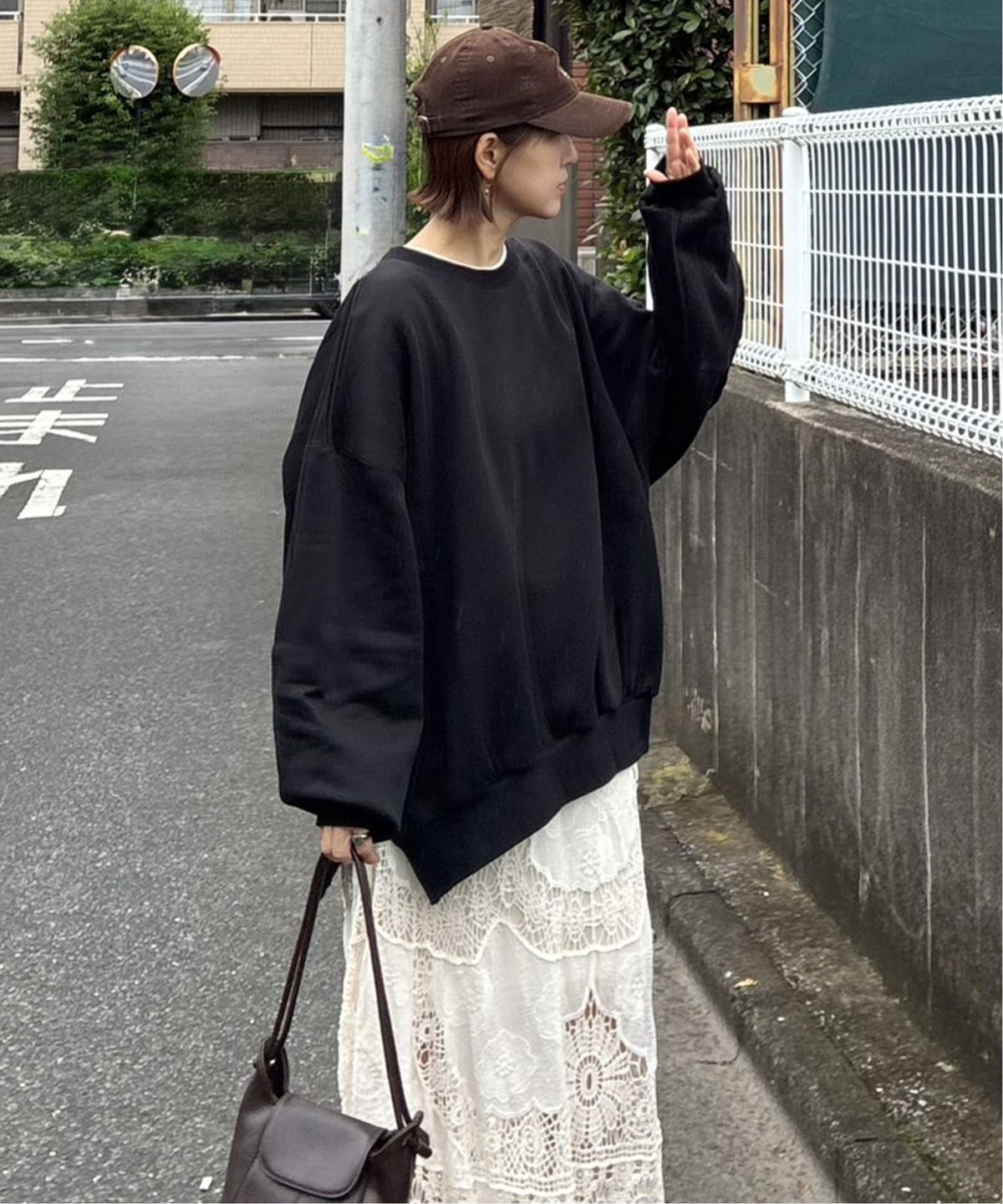 ブラック