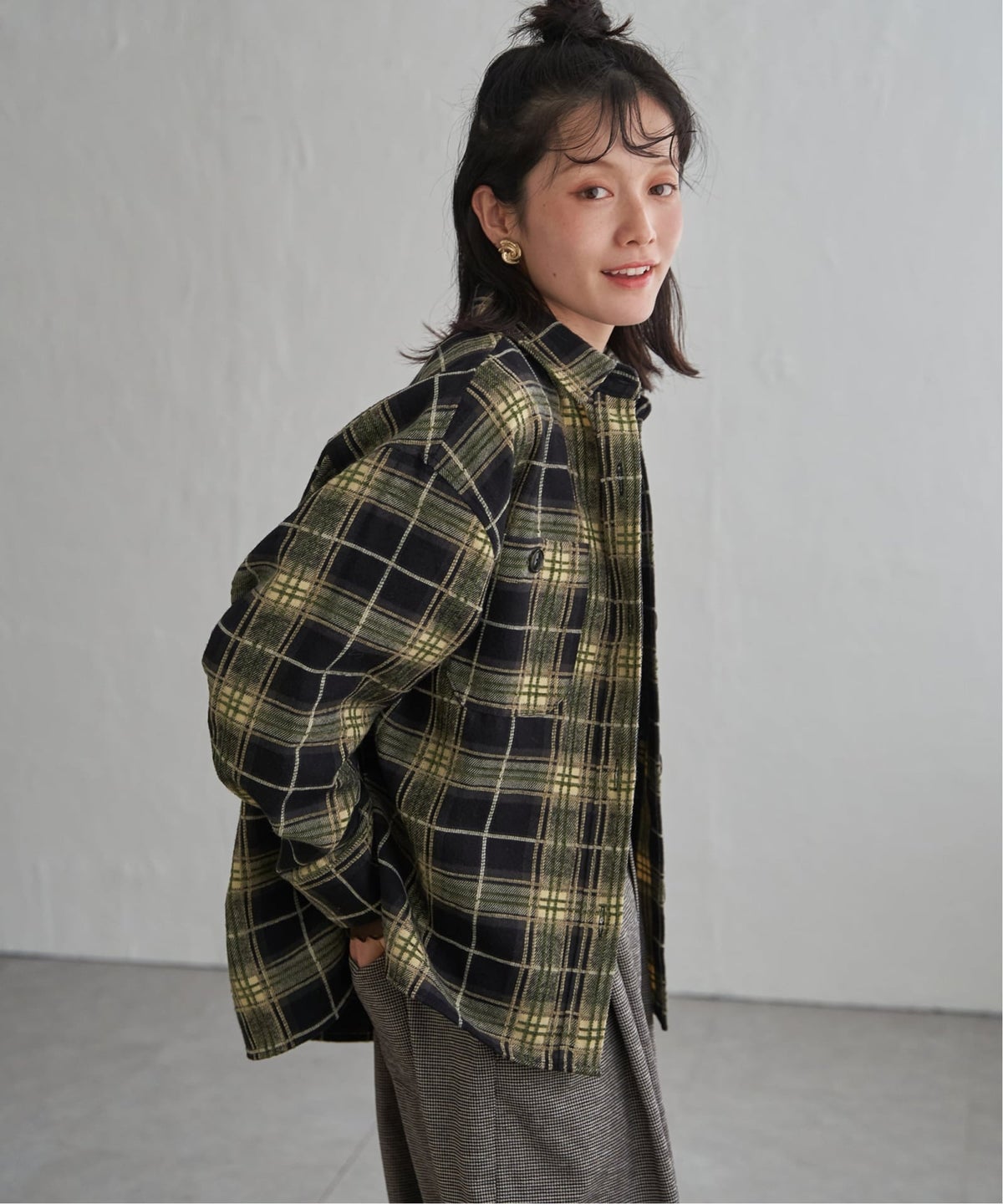 ブラック