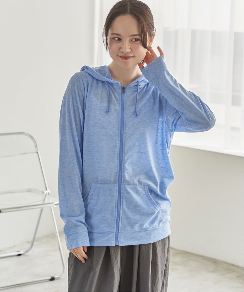 ブルー