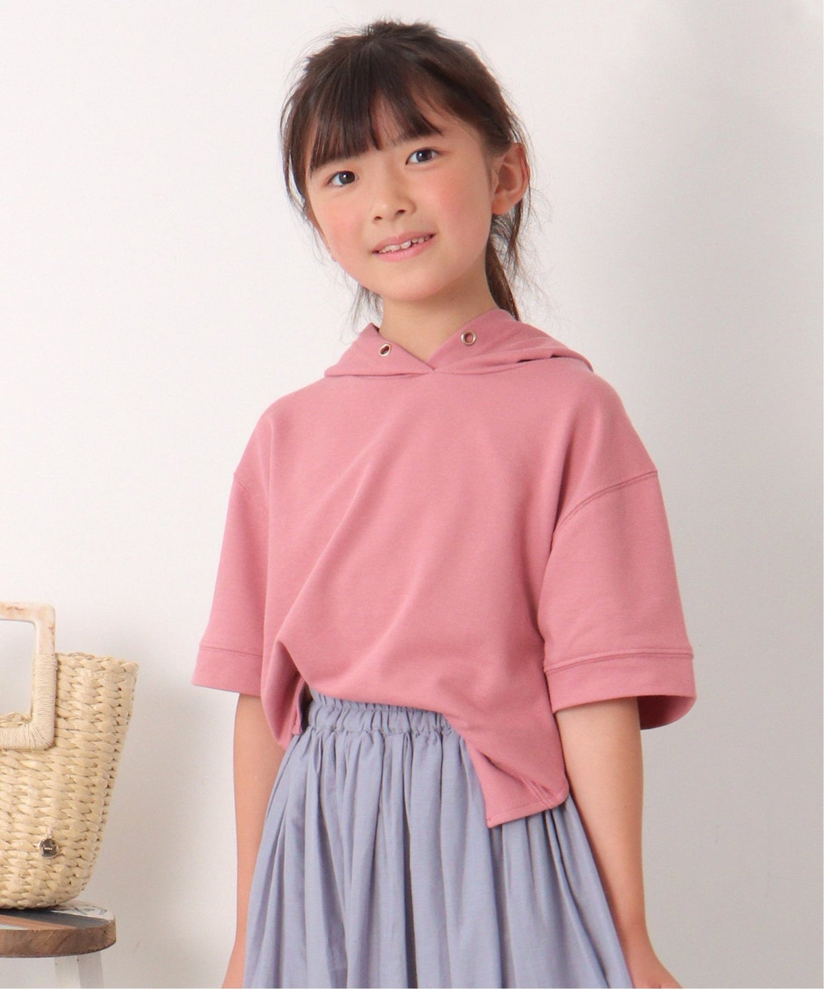 コーラルピンク