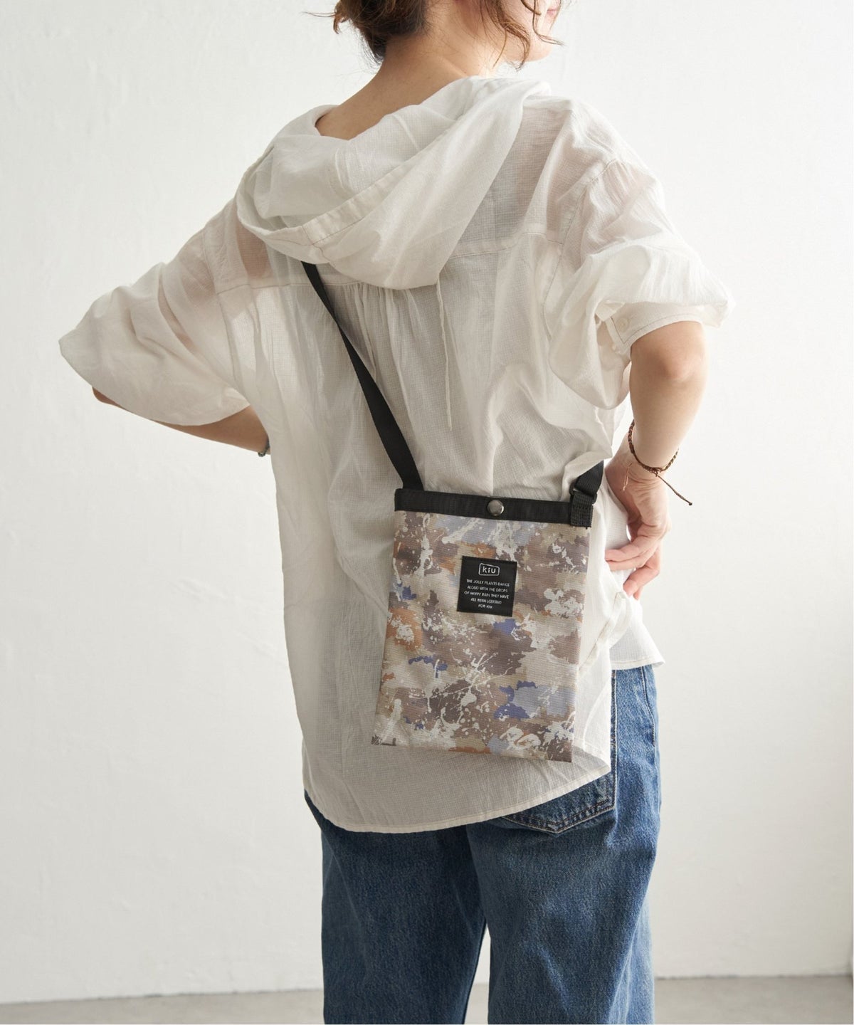 ライトグリーン