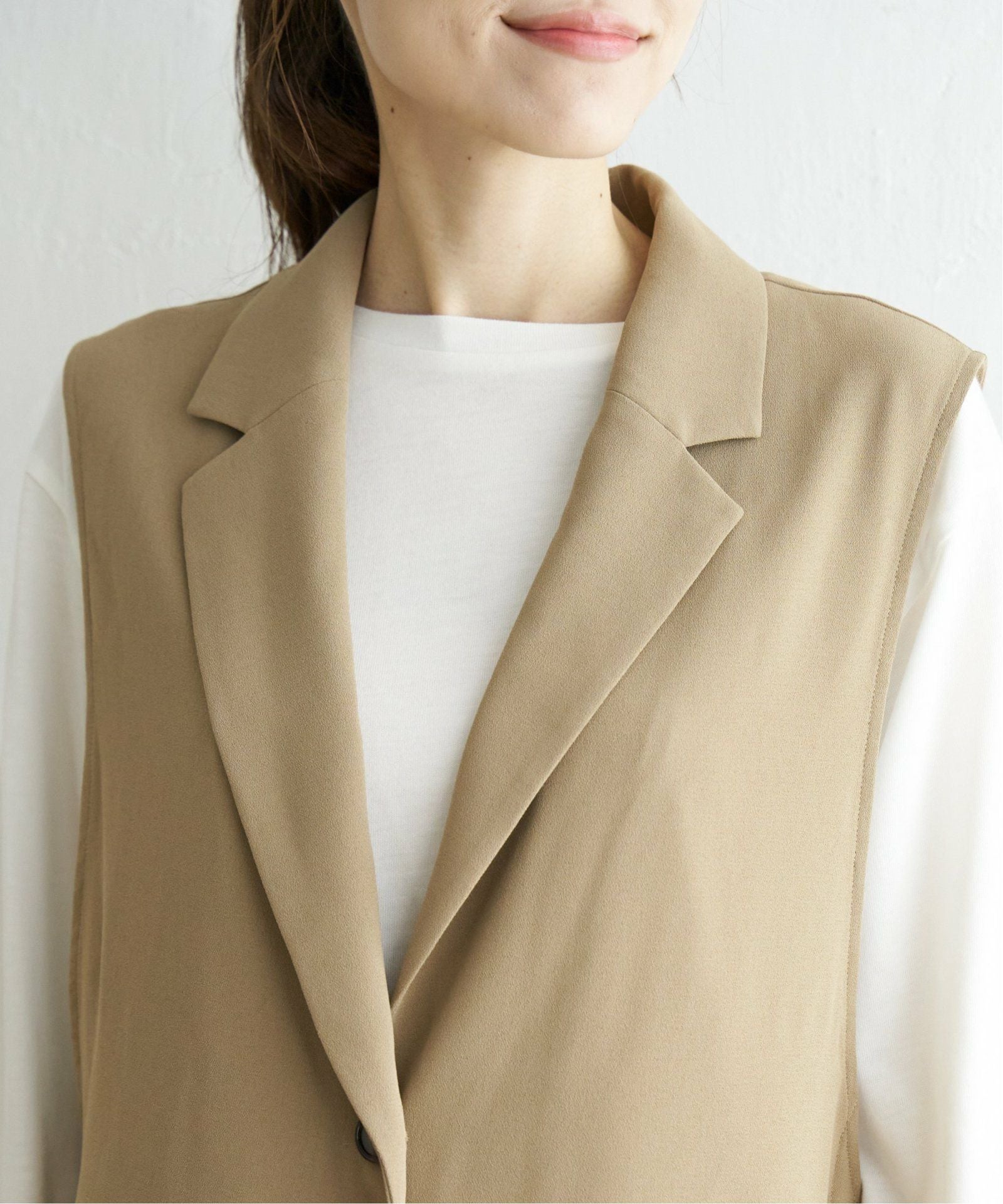 美品 BEIGE, テーラードカラージレ サイドオープンデザイン 未使用タグ付き サイドベルトテーラードジレ,ikka| TOKYO DESIGN CHANNEL