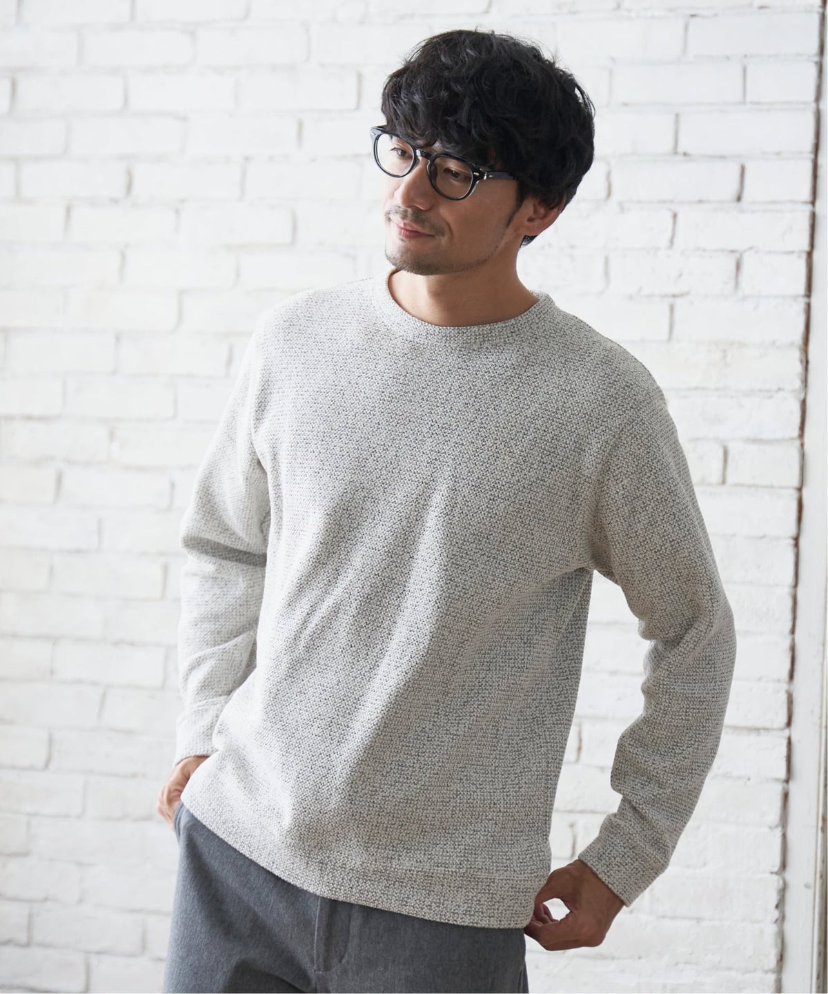 ベージュ