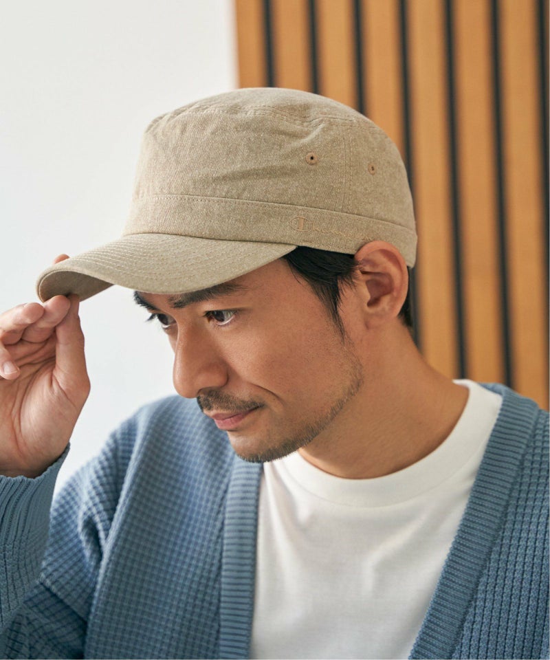ベージュ