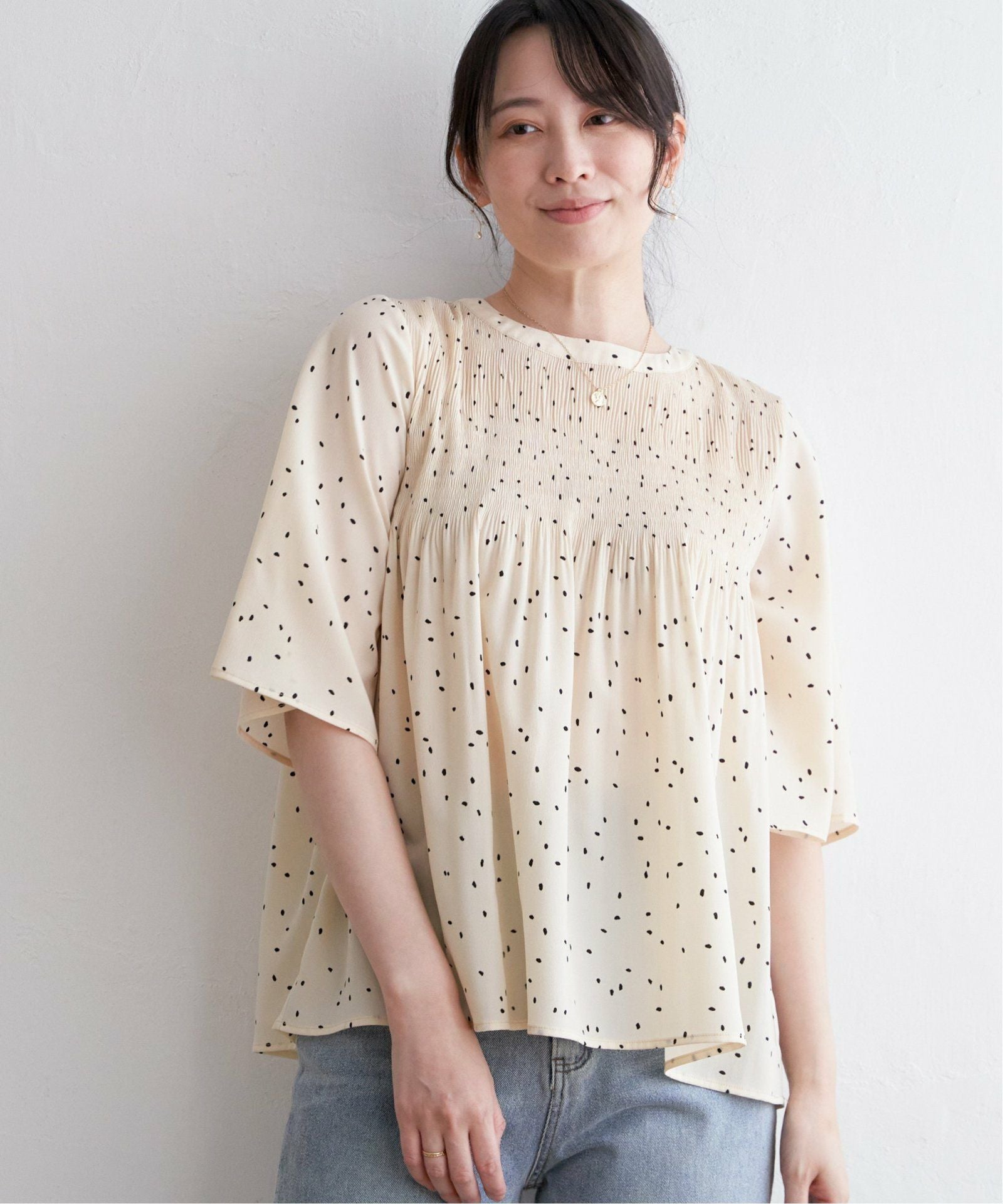 ★Moco★akikiブラウス RTk1QzdENDgtNDFENC00NzcyLThBND